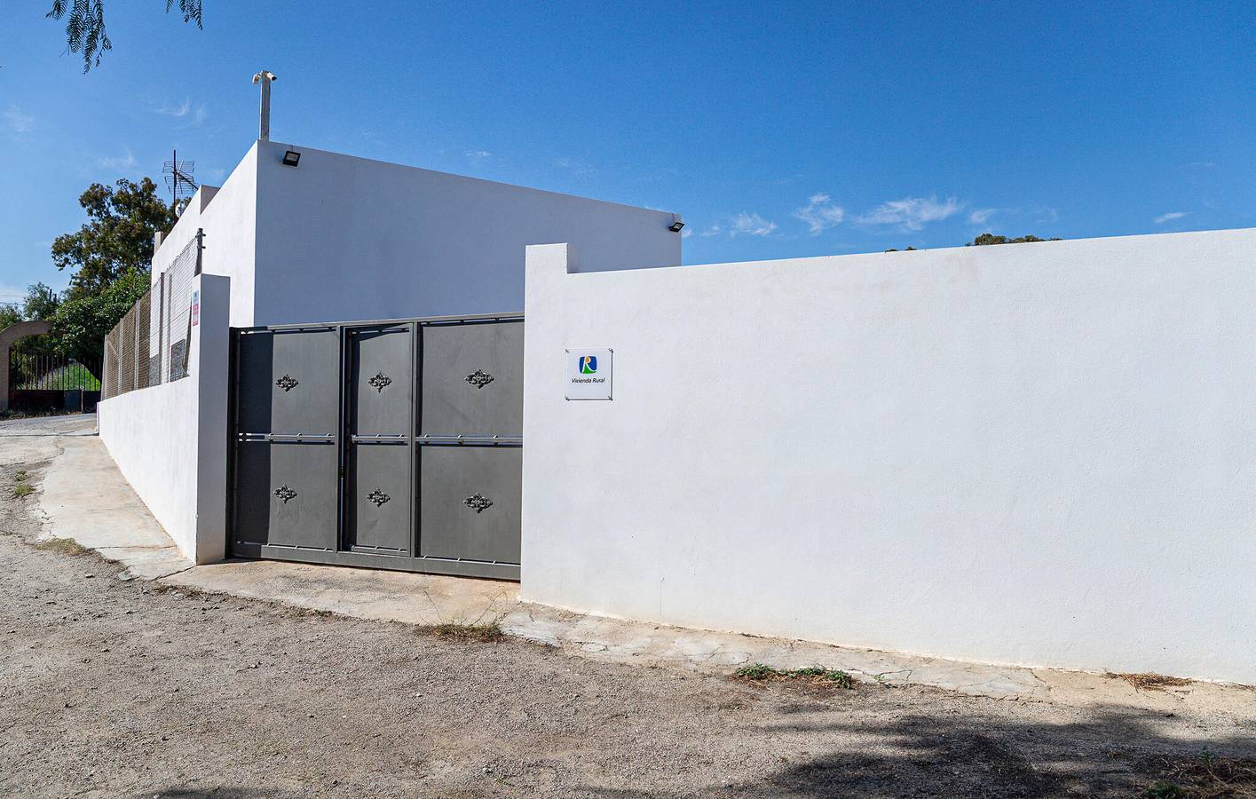 Un apartamento acogedor a 2 km del centro de la ciudad: piscina, wifi y barbacoa en un elegante apartamento in Pechina, Costa de Almería