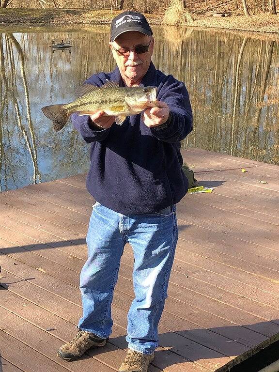 2 bd Cabin, Hot tub, Utk/Neyland, Smokys, 16acres, Fp, Arcade, Fishing in Knox County (TN)