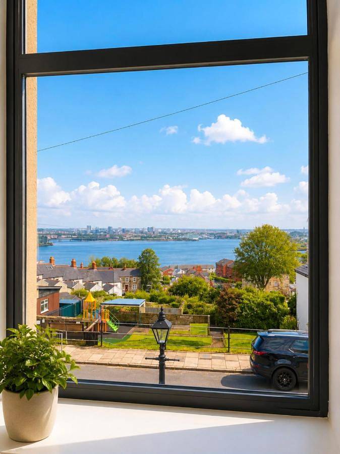 Holiday rental for 8 people, with Terrace and Garden as well as View in Cardiff