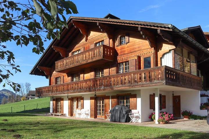 Ferienwohnung für 6 Personen, mit Balkon und Terrasse sowie Garten