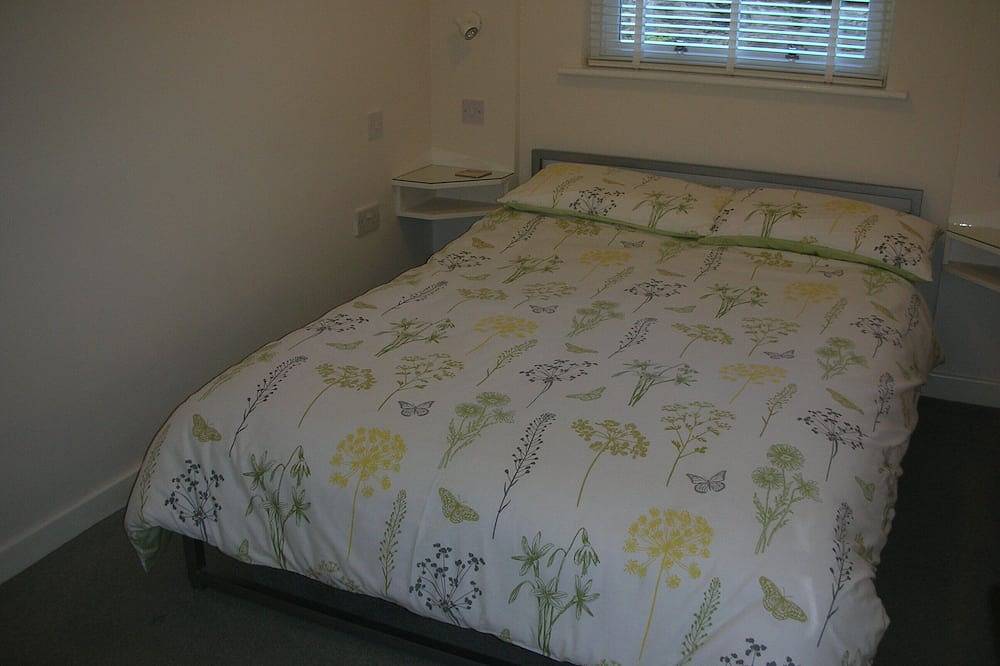 Entire apartment, Comfortable, pet friendly accommodation a short walk from Hay-on-Wye. in Hay-on-Wye, Brecon Beacons