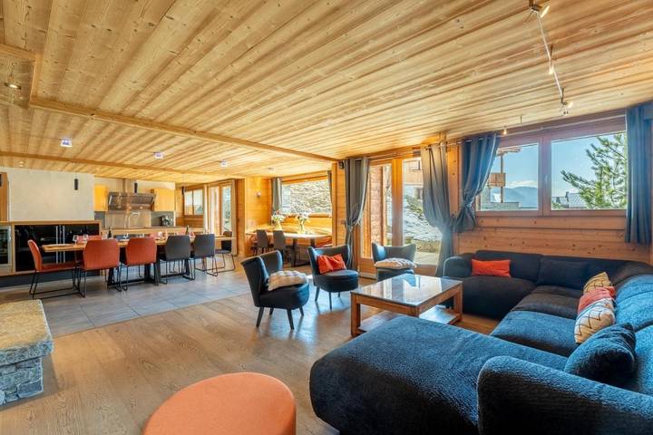 Chambre d’hôte pour 4 personnes, avec balcon et jardin ainsi que sauna et jacuzzi à Les Gets - 3