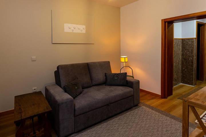 Location de vacances pour 6 personnes, avec jardin dans Angeiras