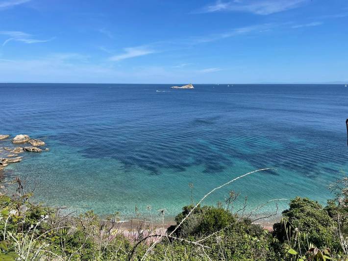 Appartement de vacances entier, Appartement de vacances pour 4 personnes avec balcon in Cala dei frati, Portoferraio