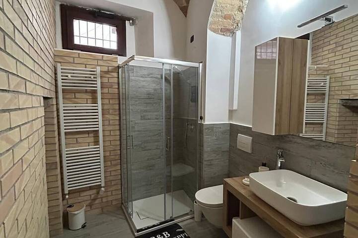 Appartamento intero, Camera matrimoniale con bagno privato e balcone in Spoltore, Provincia di Pescara