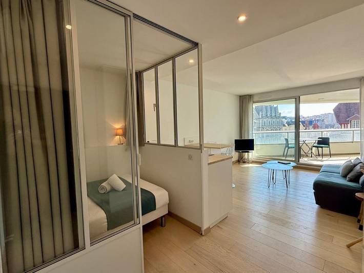 Gîte pour 3 personnes, avec vue et balcon dans Plage du Miramar - 2