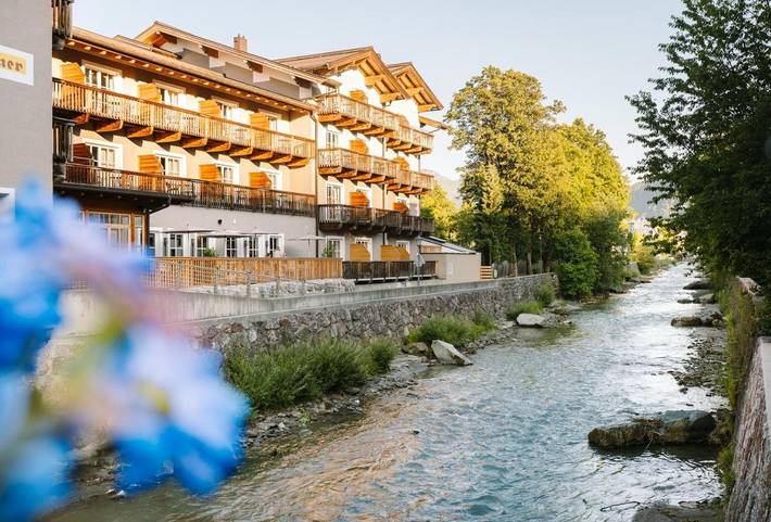 Apartamento para 2 personas, con jardín y piscina además de vistas y sauna, Se admiten mascotas en Kitzbühel