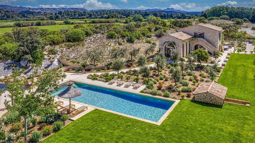 Villa pour 14 personnes, avec Terrasse ainsi que Jardin et Piscine à Maussane-les-Alpilles