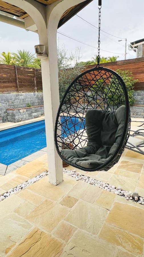 Villa pour 6 personnes, avec vue ainsi que jardin et piscine dans Saint-Gilles les Bains - 4