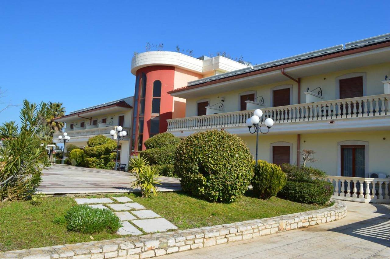 Quadruple Room with Balcony in Corato, Parc national d'Alta Murgia