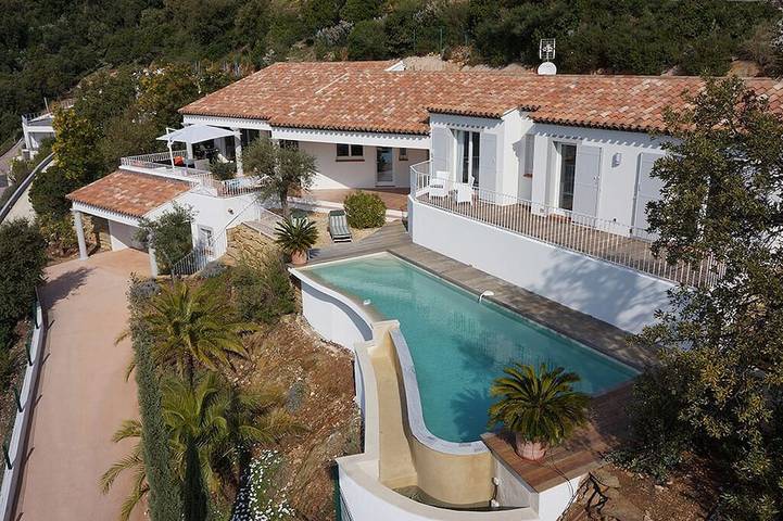 Villa pour 8 personnes, avec jacuzzi et jardin à La Londe-les-Maures