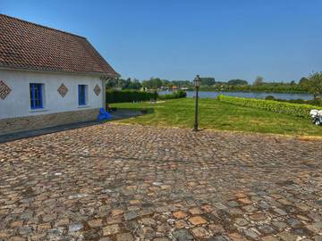 Gîte pour 4 personnes, avec vue ainsi que vue sur le lac et jardin, animaux acceptés à Ardres
