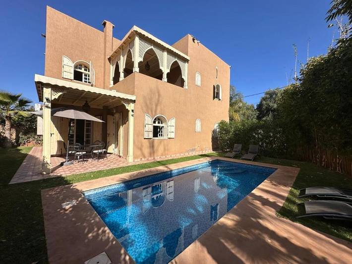 Location de vacances pour 8 personnes, avec piscine et jardin à Ourika (roman)