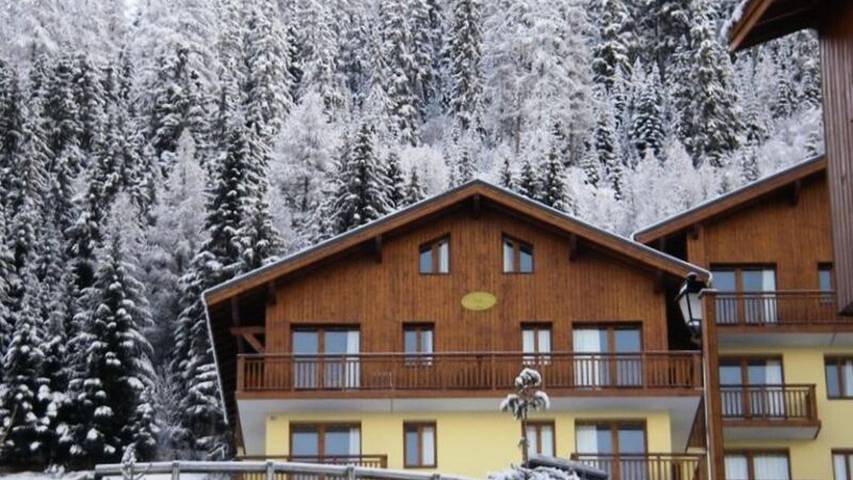 Chalet pour 7 personnes, avec balcon dans Valfréjus