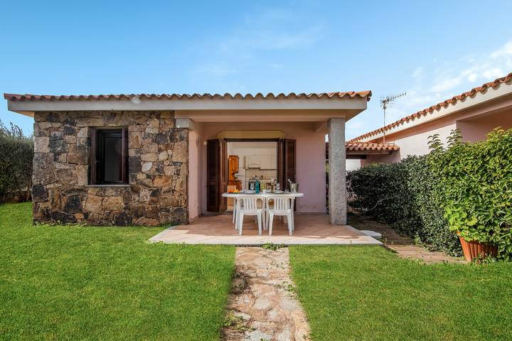 Ferienhaus für 6 Personen, mit Terrasse und Kinderpool in San Teodoro