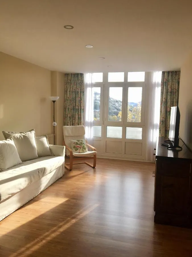 Apartamento de vacaciones para 4 personas, con vistas al lago y vistas - 1