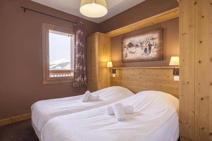 Gîte pour 6 personnes, avec balcon et sauna ainsi que jacuzzi et piscine, animaux acceptés à Sainte-Foy-Tarentaise - 4