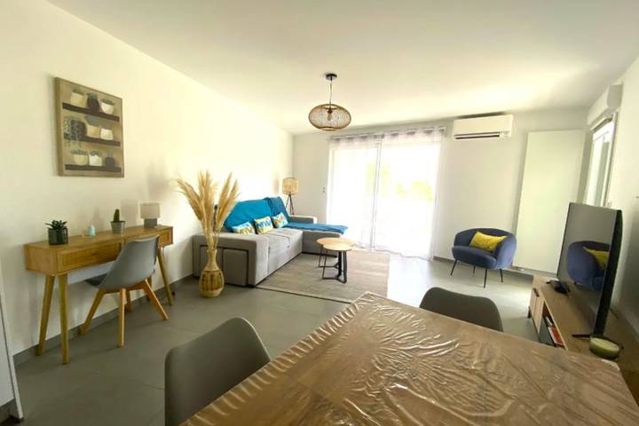Ganze Wohnung, Ferienwohnung für 4 Personen mit Terrasse in Castelnau-le-Lez, Mittelmeerküste (Frankreich)