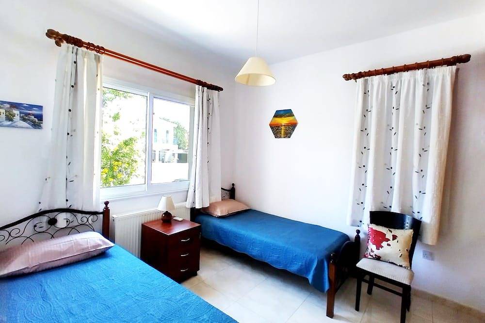 Villa Talassa Nähe Coral Bay mit optionalem 4x4-Auto, Jacuzzi und beheiztem Pool in Peyia, Südzypern