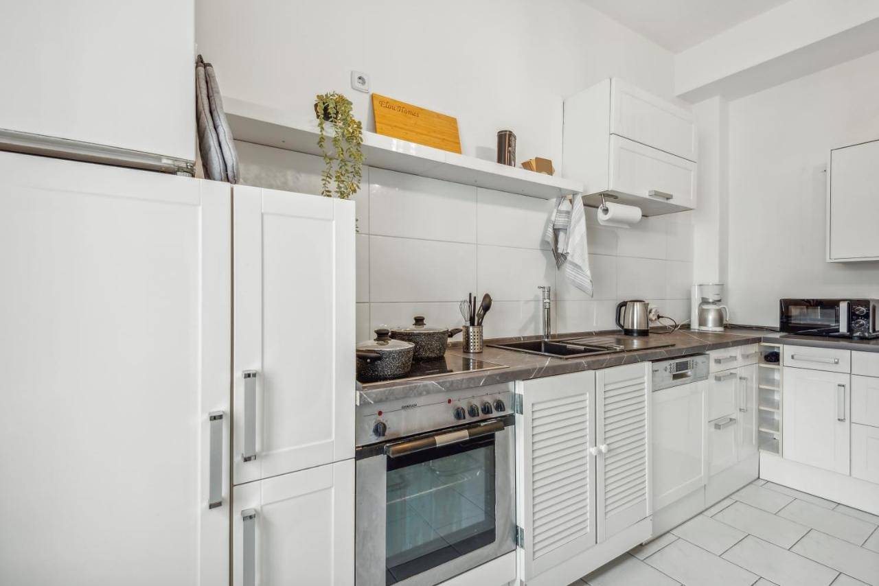 Geheel appartement, Zentrale Lage ... Ideal für Geschäftsleute, Monteure, Familien...3 Zimmer, Wlan, Smarttv in Mettmann, Kreis Mettmann