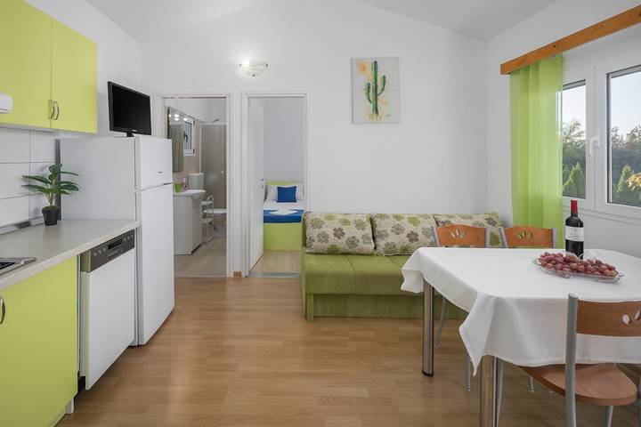 Ferienhaus für 6 Personen, mit Balkon/Terrasse und Garten sowie Pool in Istrien - 3