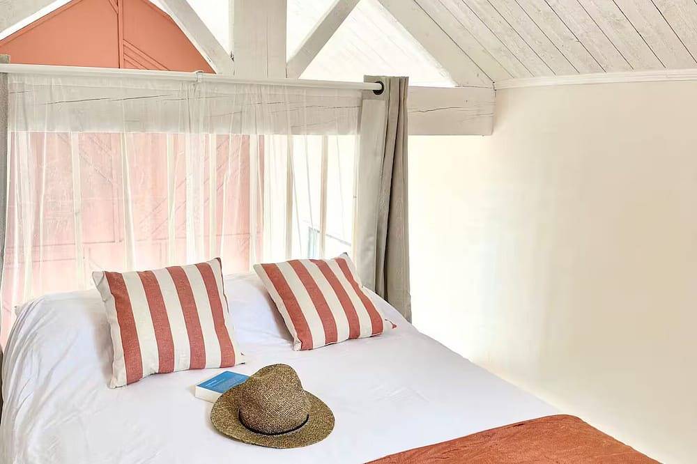 Tom's cottage in Caumont-sur-Durance, Vaucluse