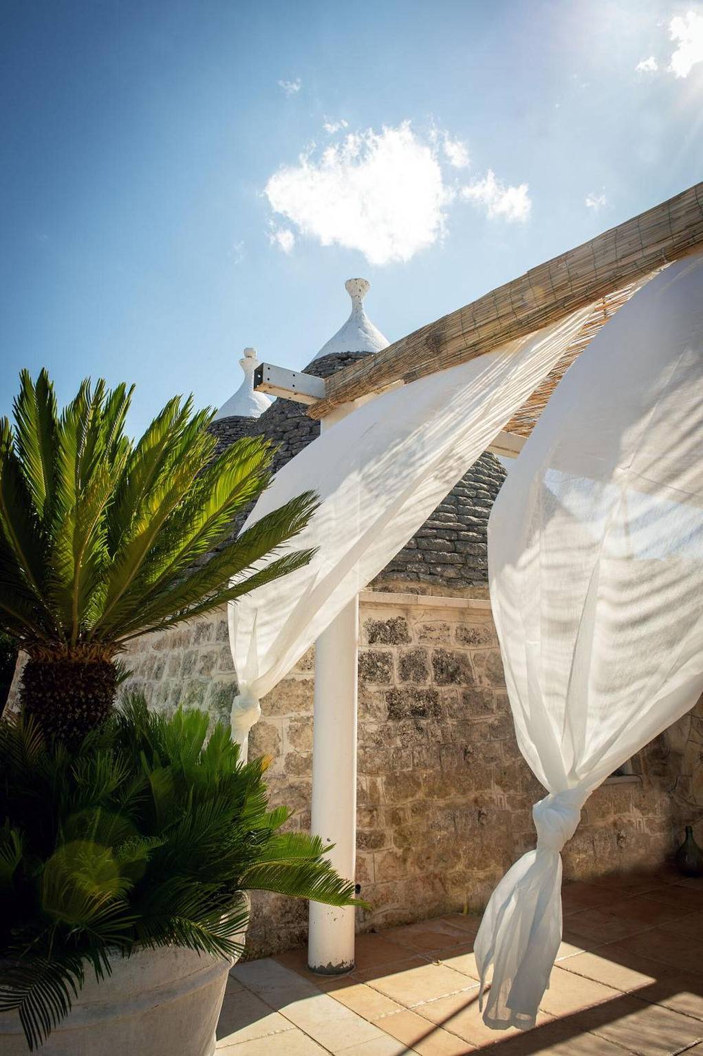 Trullo 'Mele' with Private Garden and Air Conditioning in Martina Franca, Taranto Province