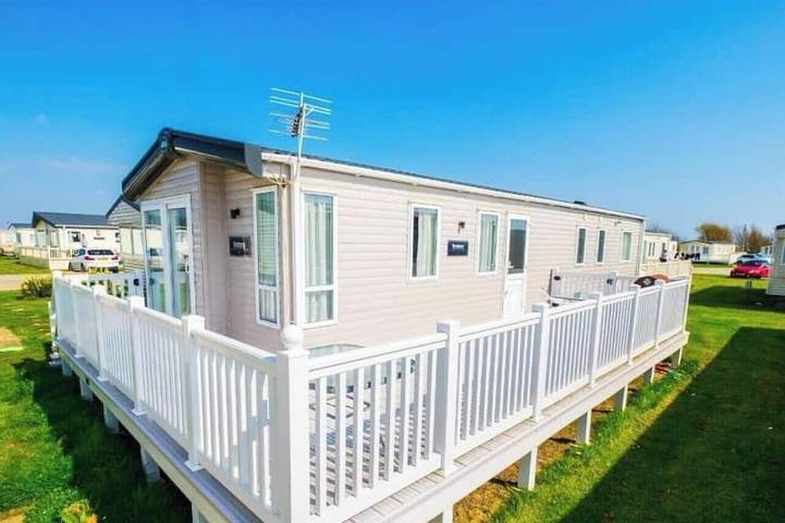 Holiday letting for 8 people, with pool and balcony in Camber