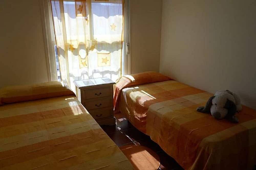 Extraordinary townhouse, facing the sea. in Alcossebre, Alcalà de Xivert