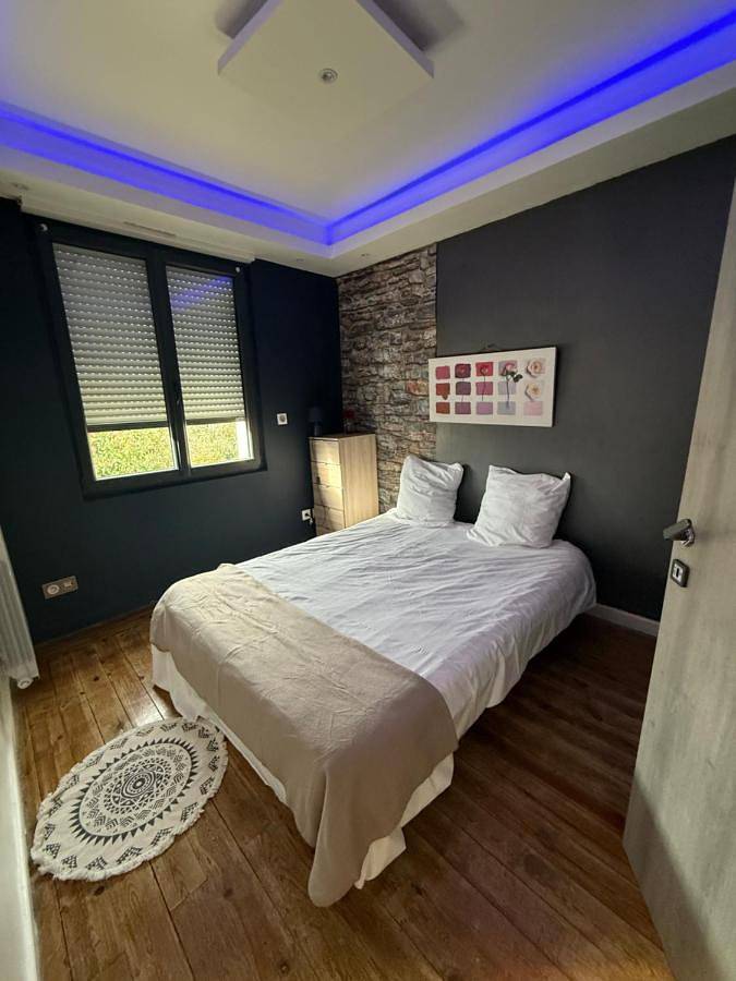 Three-Bedroom House in Maisdon-sur-Sèvre, Région de Nantes