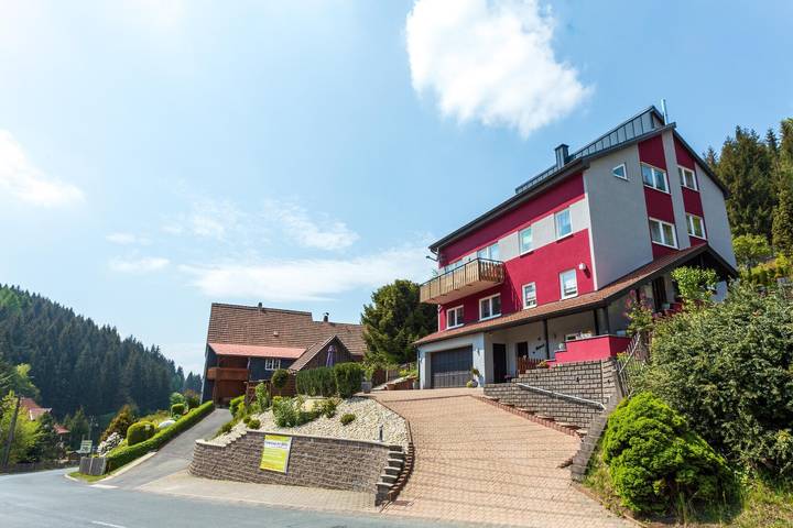 Ferienhaus für 18 Personen, mit Balkon und Garten in Thüringen - 2