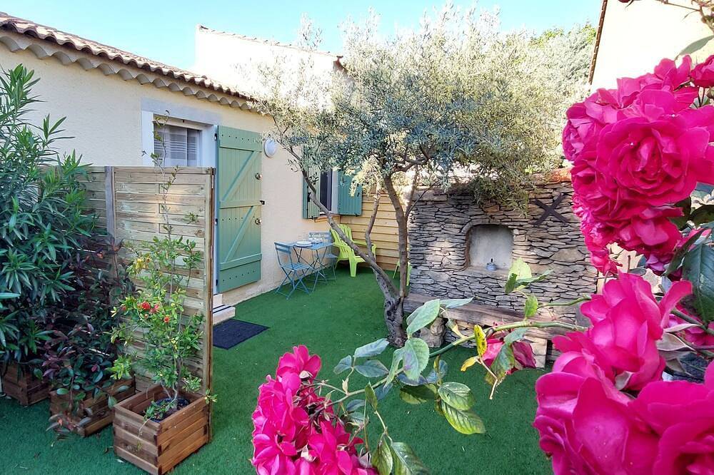 Gîte de L'Olivier air-conditioned, garden, free parking, 5 minutes from the center. in L'Isle-sur-la-Sorgue, Vaucluse