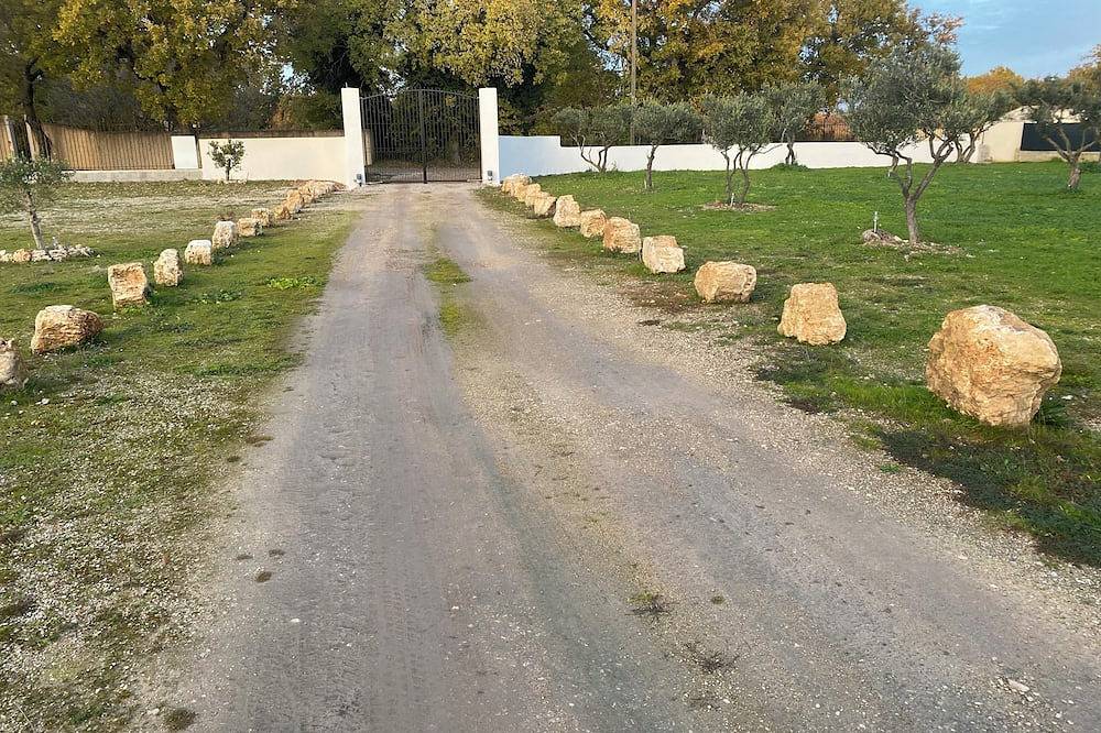 Appartement entier, Duplex T1, dans une ancienne commanderie Templière du Verdon à Regusse in Régusse, Région de Brignoles