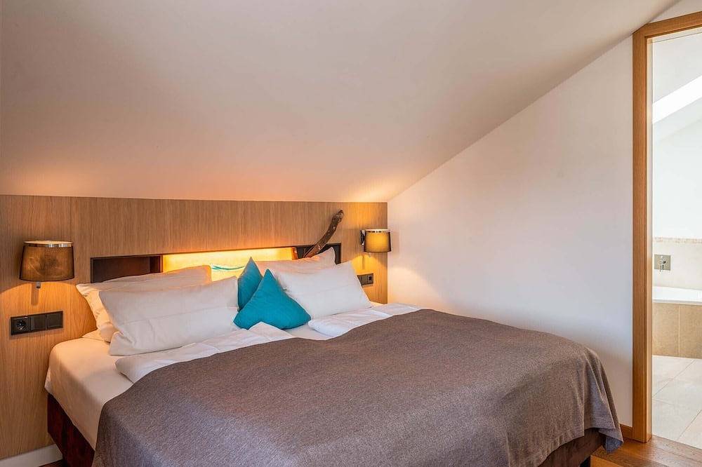 Ganze Wohnung, Loft 7, 83 qm Dachgeschoss, 2 separate Schlafzimmer, 2 Bäder in Bad Endorf, Chiemsee