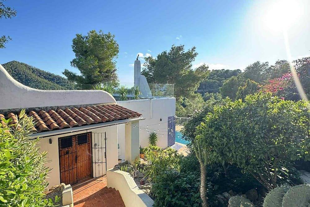Luxury Villa with breathtaking views in Cala Llonga, Santa Eulària des Riu
