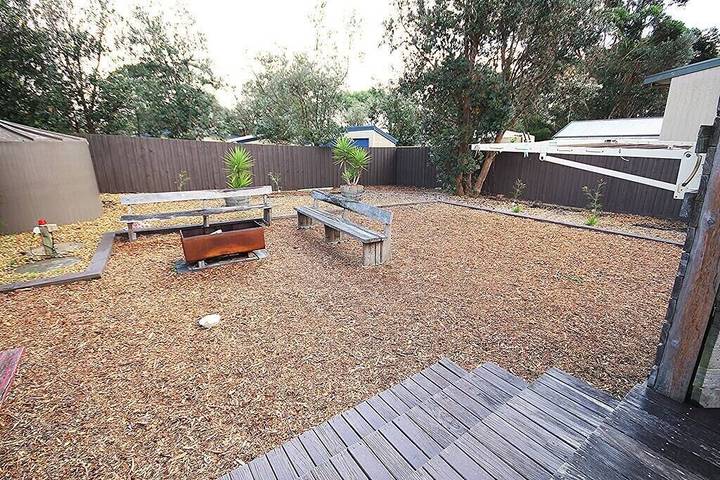 Holiday home for 9 people, with balcony and garden, with pets in Venus Bay