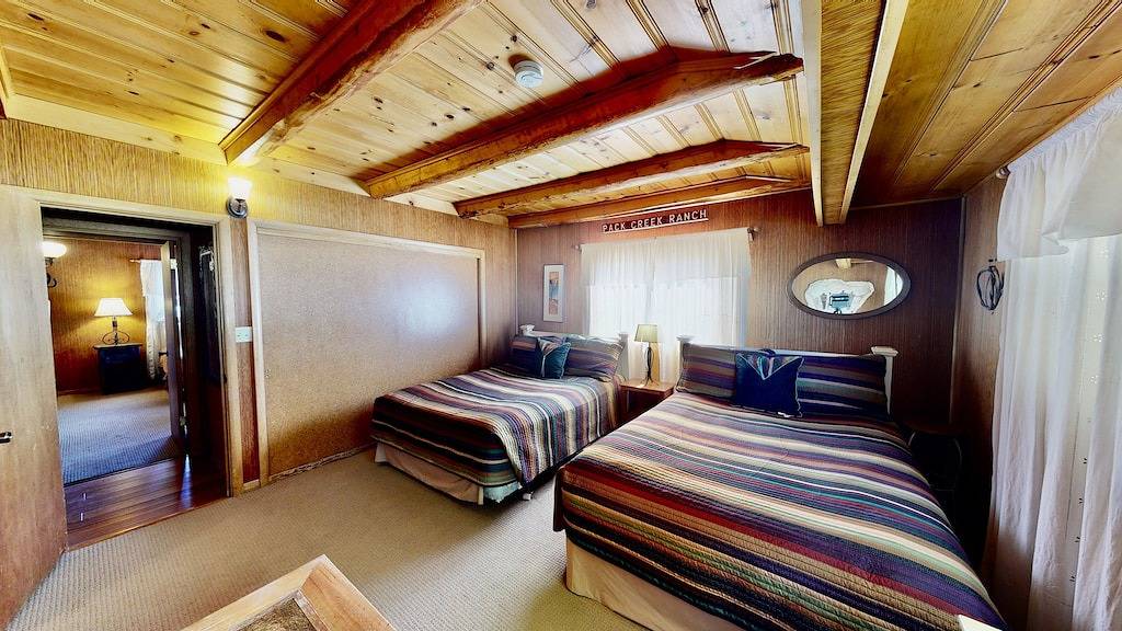 Log Cabin for 12 Guests in Utah, USA