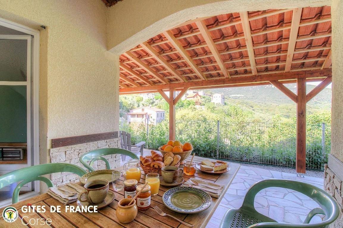 Gîte pour 4 personnes avec terrasse in Casaglione, Région d'Ajaccio