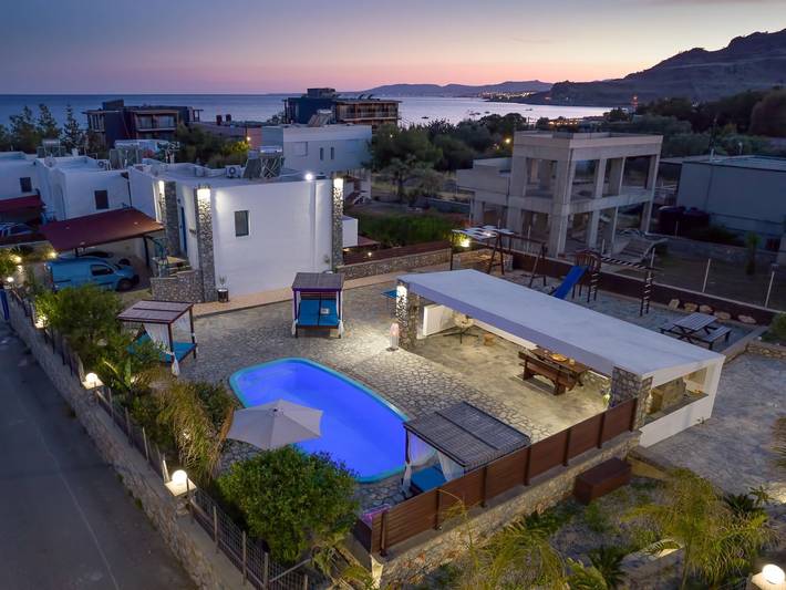 Ferienhaus für 8 Personen, mit Garten und Balkon sowie Pool