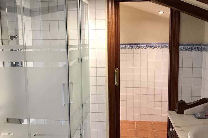 Modernes Bauernhaus im Herzen von Gorbea, ausgezeichnete Lage.<br>Für 8 bis 12 in Murguía, Zuia