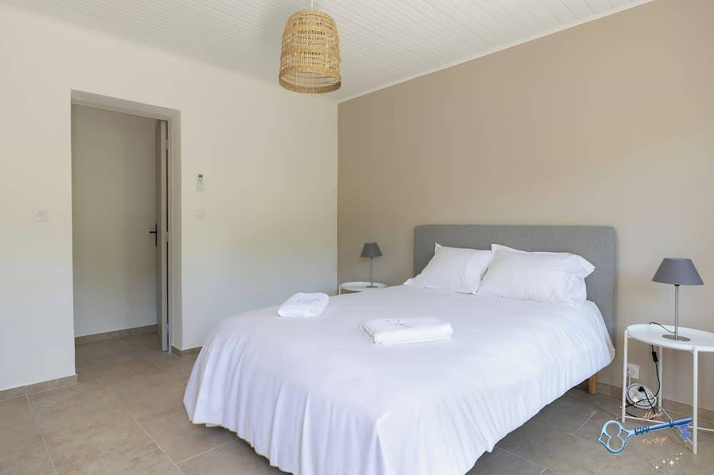 L’Écrin de Provence – Villa 8 personnes avec piscine in Entraigues-sur-la-Sorgue, Vaucluse