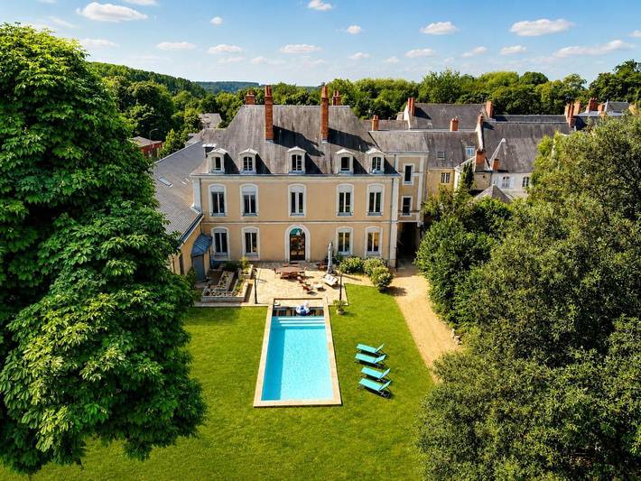 Chambre d’hôte pour 5 personnes, avec Terrasse ainsi que Jardin et Piscine