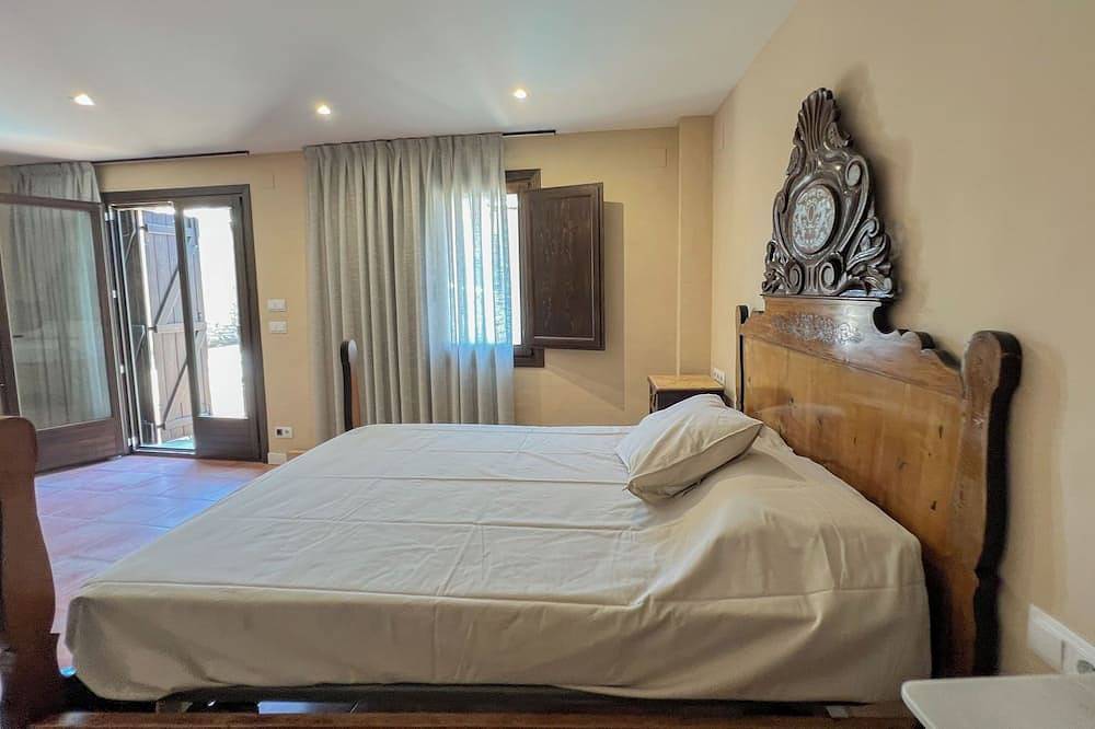 Cal Gabarró - House for 12 people with swimming pool, Wifi, Ac and Bbq in Boada, Vilanova de Meià