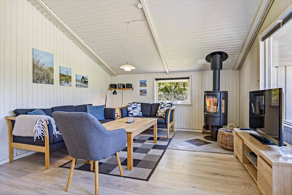 Schönes Ferienhaus mit Whirlpool und Sauna auf Lodbjerg Hede in Lodbjerg Hede, Ringkøbing