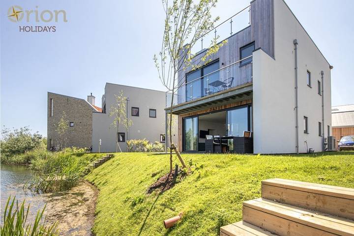 Vacation rental for 8 people, with hot tub and balcony in The Cotswolds