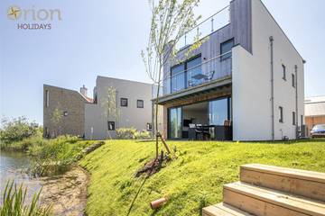 Ferienhaus für 8 Personen, mit Whirlpool und Balkon in The Cotswolds