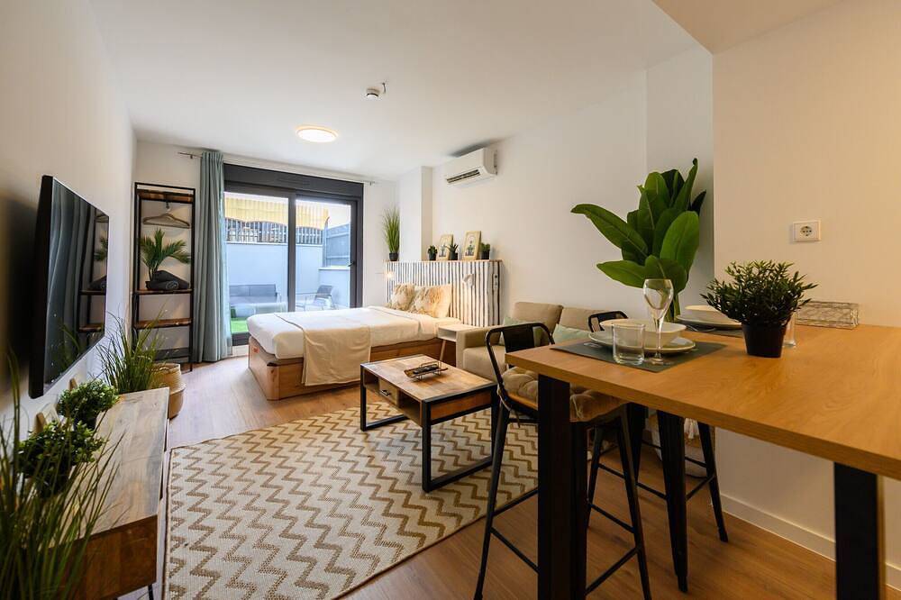 Entire apartment, Studio with private terrace and pool - gym - coworking space in Madrid in San Sebastián de los Reyes, Madrid Province