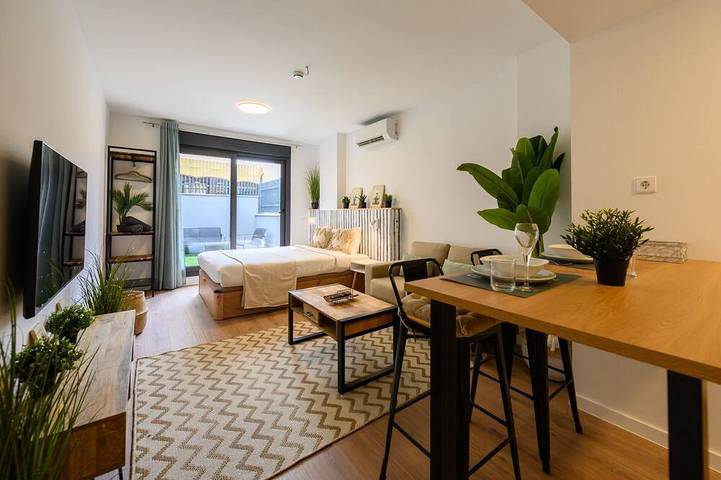 Holiday apartment for 2 people, with garden and pool - 1