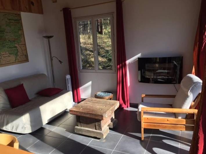 Gîte pour 3 personnes, avec vue et piscine ainsi que terrasse et jardin à Saint-Antoine-de-Breuilh - 3