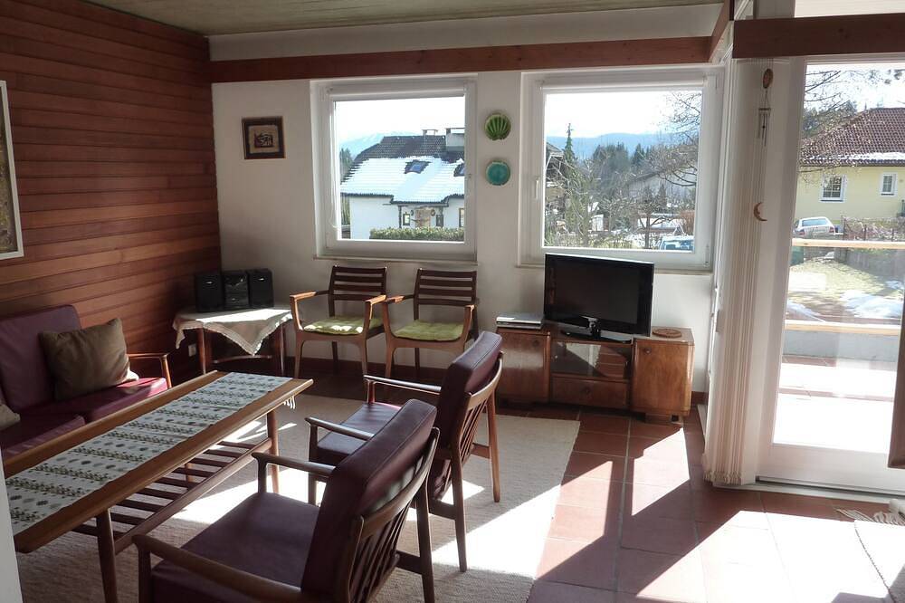 Ferienhaus ruhig und sonnig gelegen, 1,5 km vom Wörthersee entfernt in Krumpendorf am Wörthersee, Klagenfurt-Land